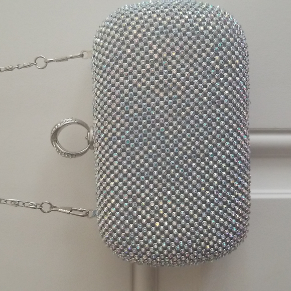 Rhinestone hard shell clutch with ring closure crossbody and handbag chain - Picture 5 of 5